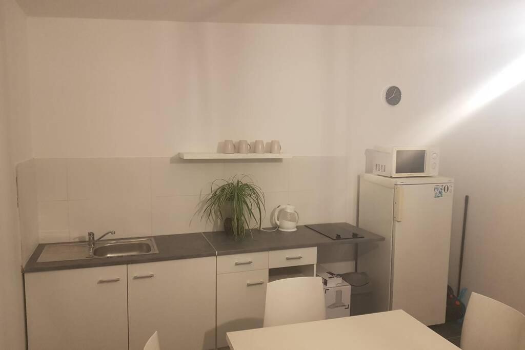 Apartamento Petite Maison Au Calme Macey  Exterior foto